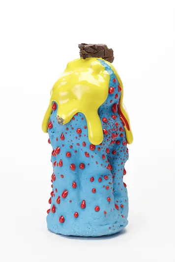 Ceramic sculpture in different colours